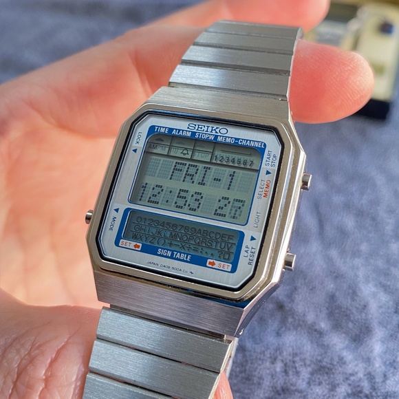 New Vintage 1982 Seiko D409-500B Digital Wrist Watch - Picture 1 of 6